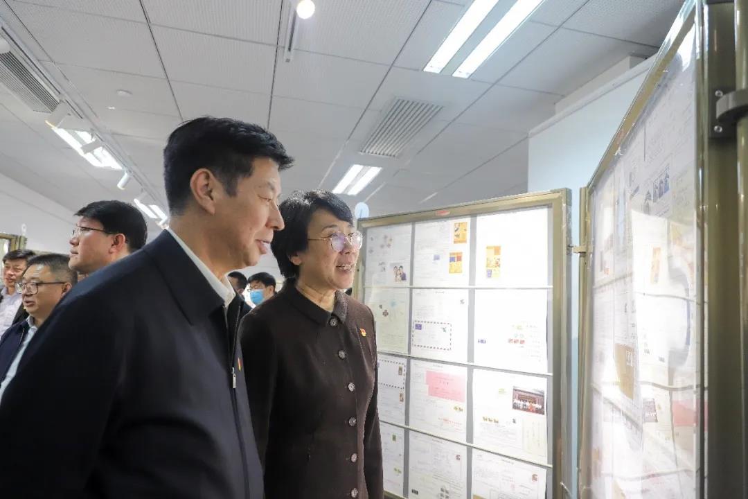 b31463fe67fd4f9c8f89b2bde30ee6fc.jpg b31463fe67fd4f9c8f89b2bde30ee6fc.jpg