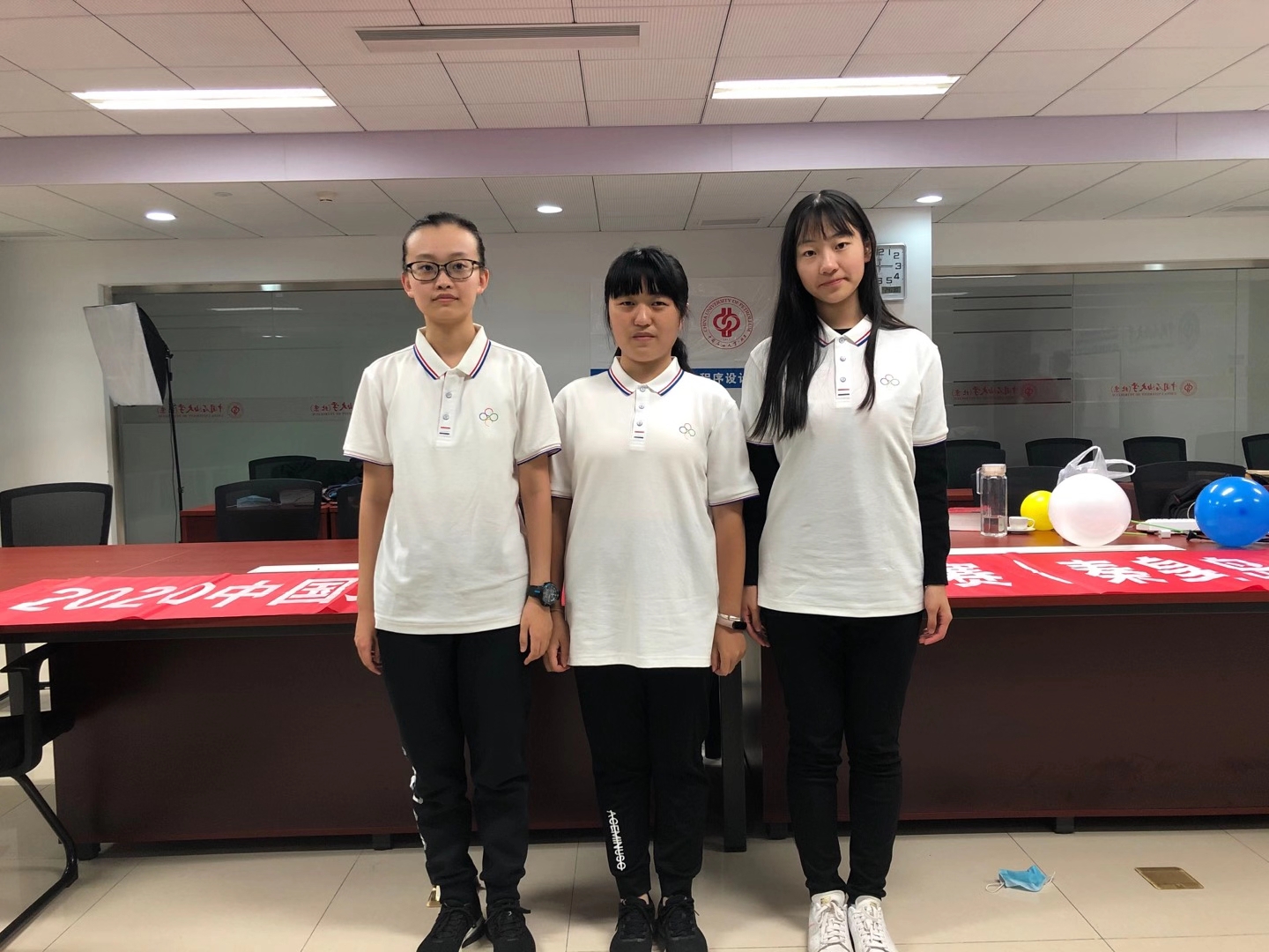 2b78b7bd8f664ffaae27150c9f5e939c.jpg 2b78b7bd8f664ffaae27150c9f5e939c.jpg