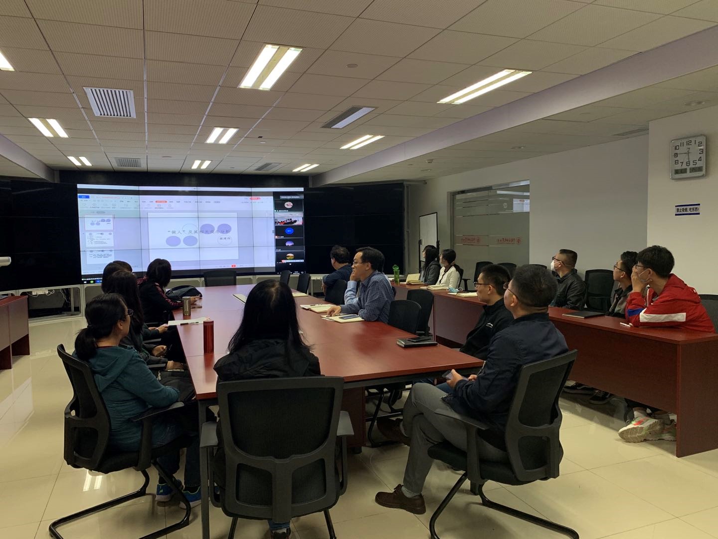 998b0b2d06524e72a245721ce4e6efb6.jpg 998b0b2d06524e72a245721ce4e6efb6.jpg