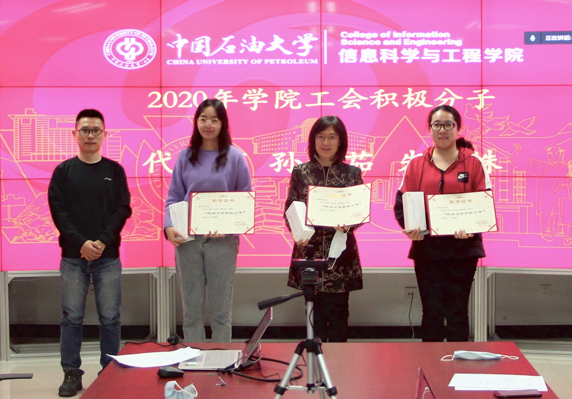 a4a7aa83d00f4e57a2341772c54288fd.jpg a4a7aa83d00f4e57a2341772c54288fd.jpg