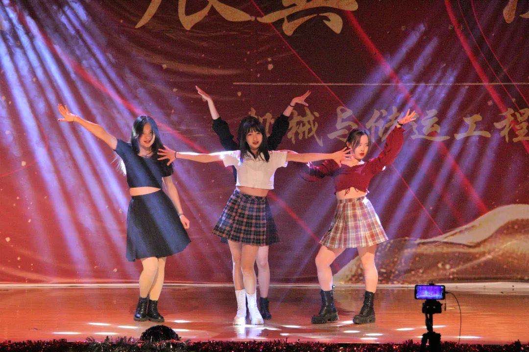 4f59d70b7254458a8823240a0cc70f56.jpg 4f59d70b7254458a8823240a0cc70f56.jpg