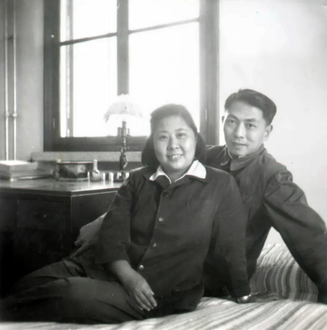 4448fa1229ec45ccbb1c97e222459086.jpg 4448fa1229ec45ccbb1c97e222459086.jpg