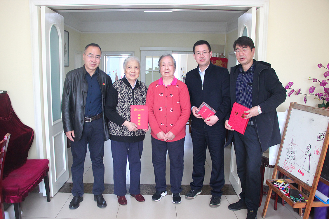 0ad73361d74a4261b39edc54dd671b26.jpg 0ad73361d74a4261b39edc54dd671b26.jpg