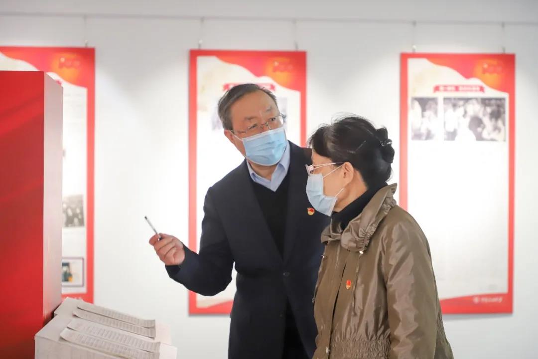 298b3a79e56940e6a7abe0d4b3b07de4.jpg 298b3a79e56940e6a7abe0d4b3b07de4.jpg