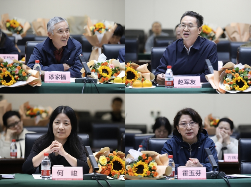 中國(guó)石油大學(xué)（北京）克拉瑪依校區(qū)召開(kāi)“金色重陽(yáng)，致敬銀齡”學(xué)習(xí)習(xí)近平總書記給“銀齡行動(dòng)”老年志愿者代表回信精神座談會(huì)