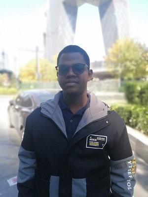 3647e0ee196244d0810f1537337feb5c.jpg 哈森生活照.jpg