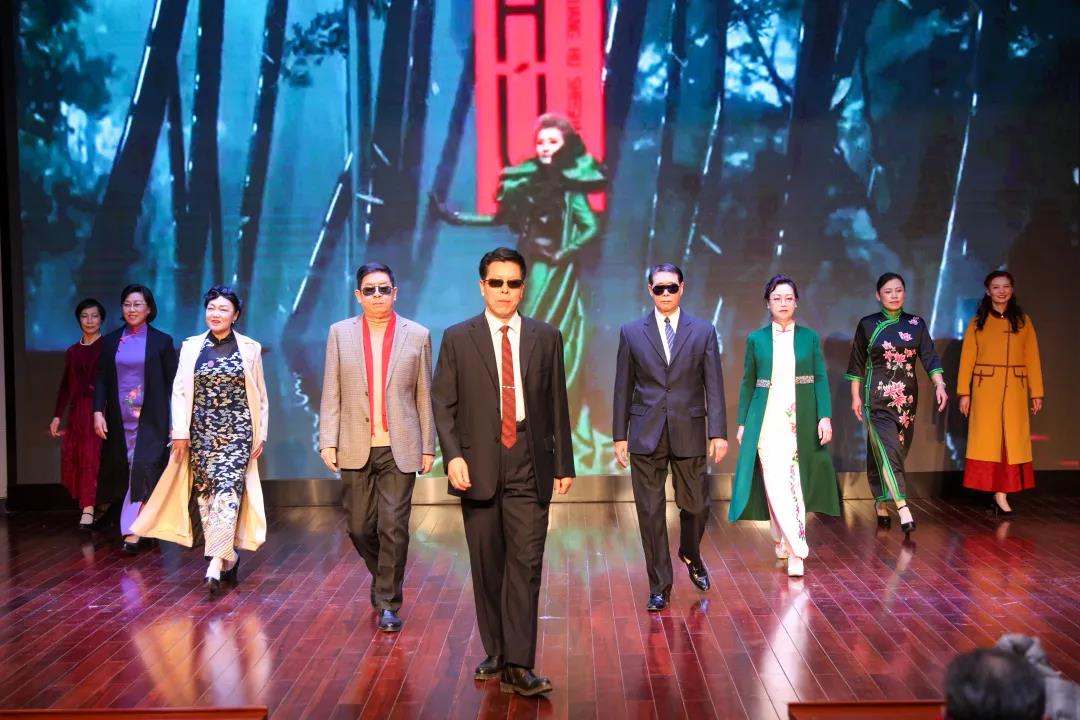 0e346cac2eaa42b7aa11d113bae2adc3.jpg 0e346cac2eaa42b7aa11d113bae2adc3.jpg