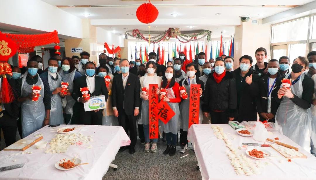 335a60aa84e545ab867dd2724b7d4239.jpg 335a60aa84e545ab867dd2724b7d4239.jpg