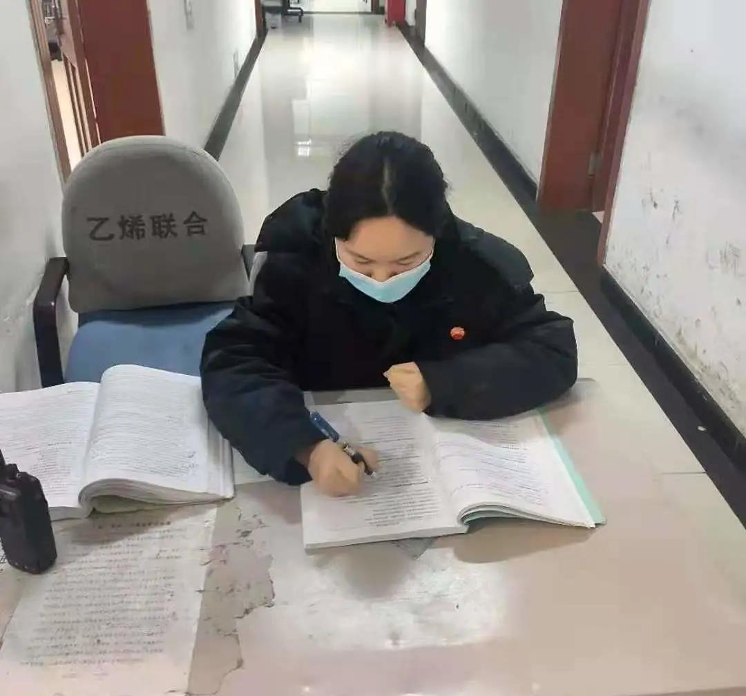 3f5a6ae119ed4946a6a3b4d8bdbd8bc8.jpg 3f5a6ae119ed4946a6a3b4d8bdbd8bc8.jpg