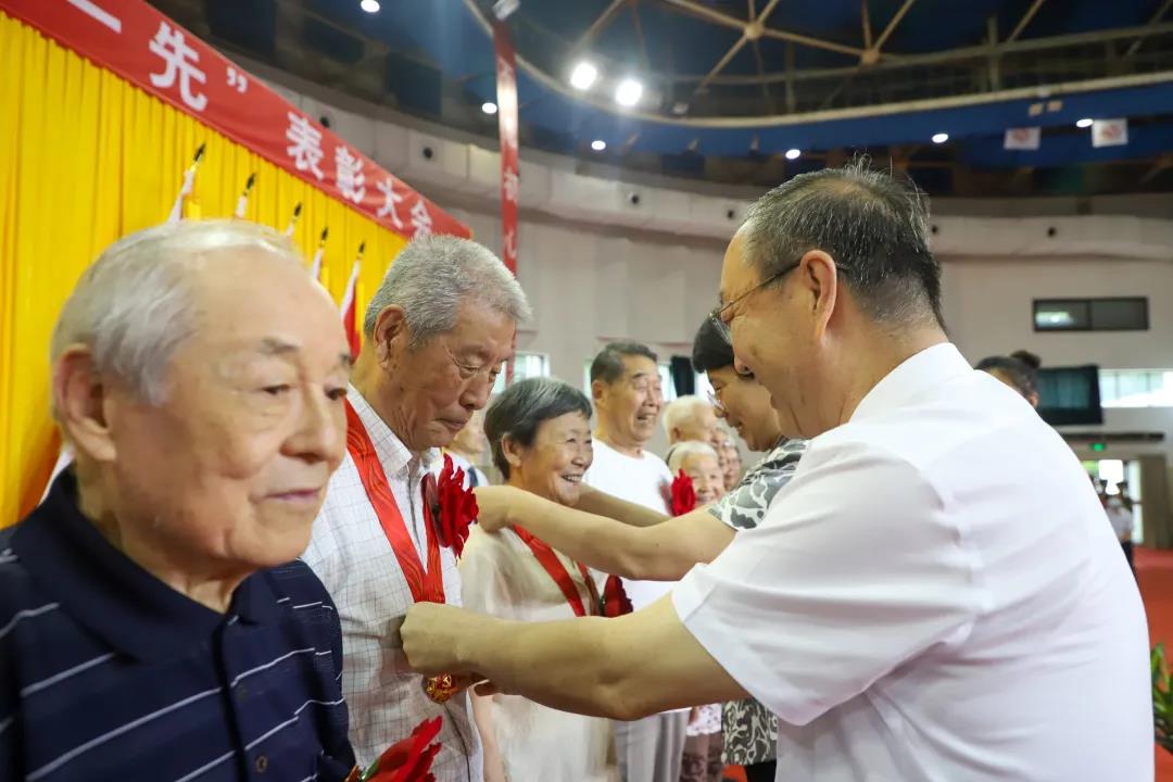 8df08787dc36407cb9108a5166ea1ae0.jpg 8df08787dc36407cb9108a5166ea1ae0.jpg