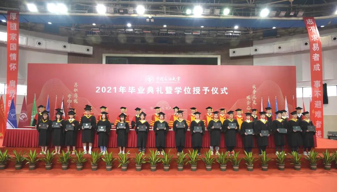 f3282748c2b0426f832d748c8161e27c.jpg f3282748c2b0426f832d748c8161e27c.jpg