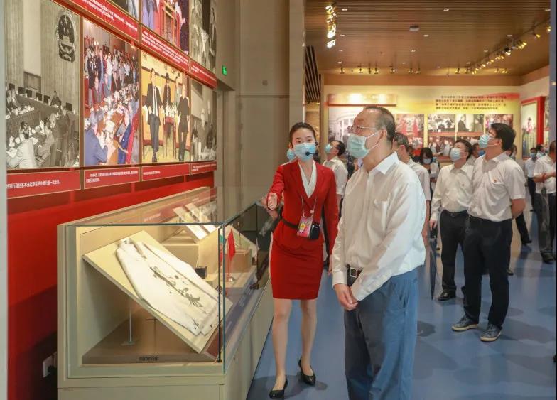 c24e41f84e9a43b5bb275ca10fe3990e.jpg c24e41f84e9a43b5bb275ca10fe3990e.jpg