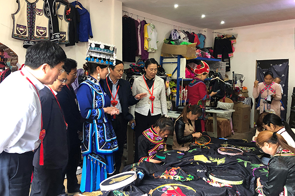 50a66b40baac4097b626166226225219.jpg y3.jpg