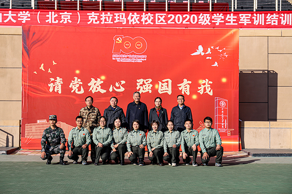 校領導教官合影 朱宏淇攝.jpg