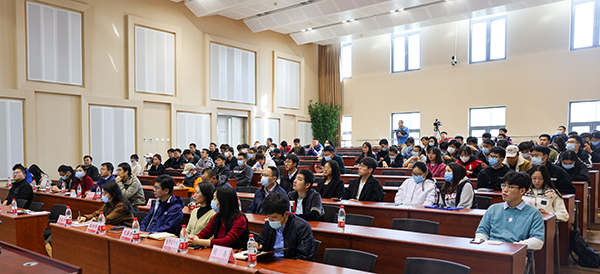 20211020_“明理增信 崇德力行”專題黨課 (1).jpg