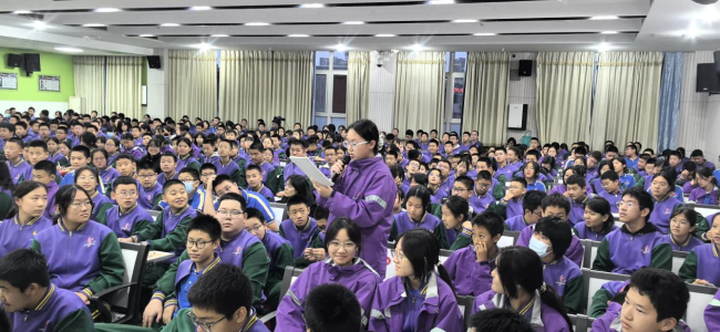 “院士開講啦”走進石大附中，引爆600名師生科學熱情