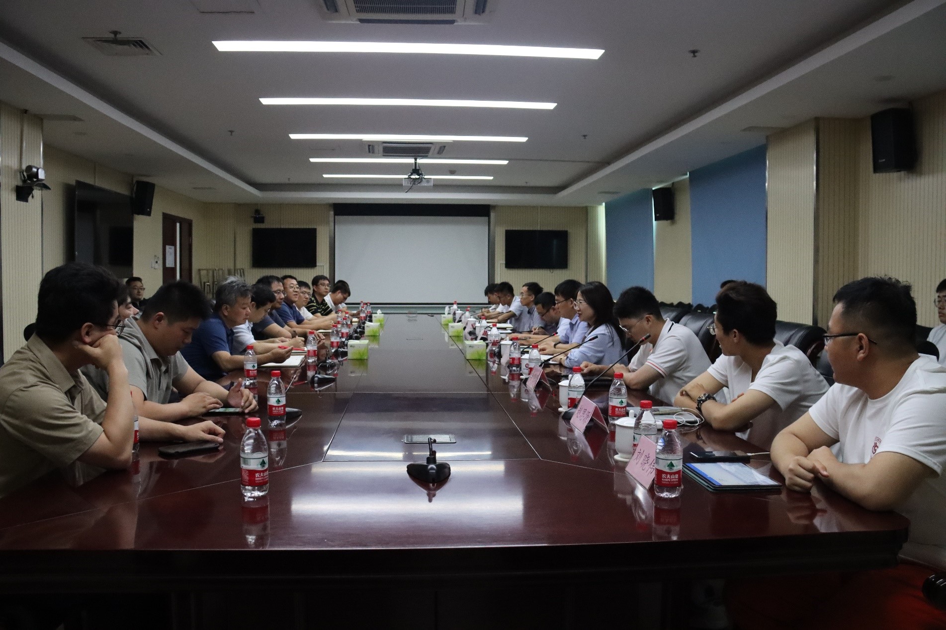 0330e396db334c90ae53b317266f5af3.jpg 0330e396db334c90ae53b317266f5af3.jpg