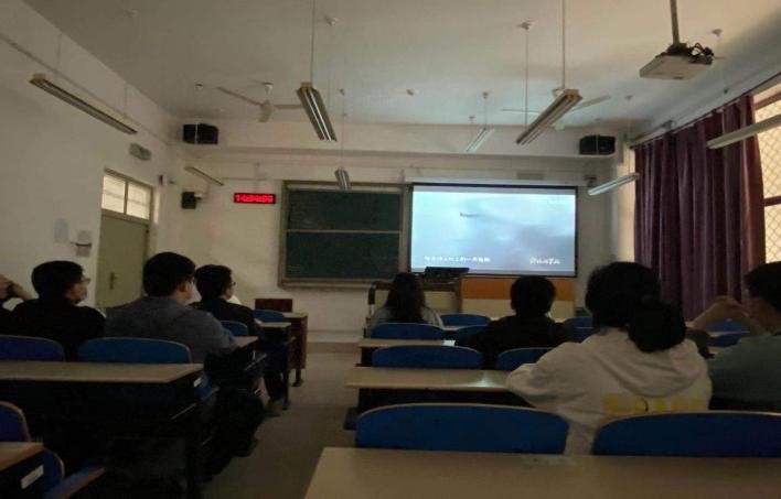 05beb8801f9147d8a02a8fc9c49274dd.jpg 05beb8801f9147d8a02a8fc9c49274dd.jpg