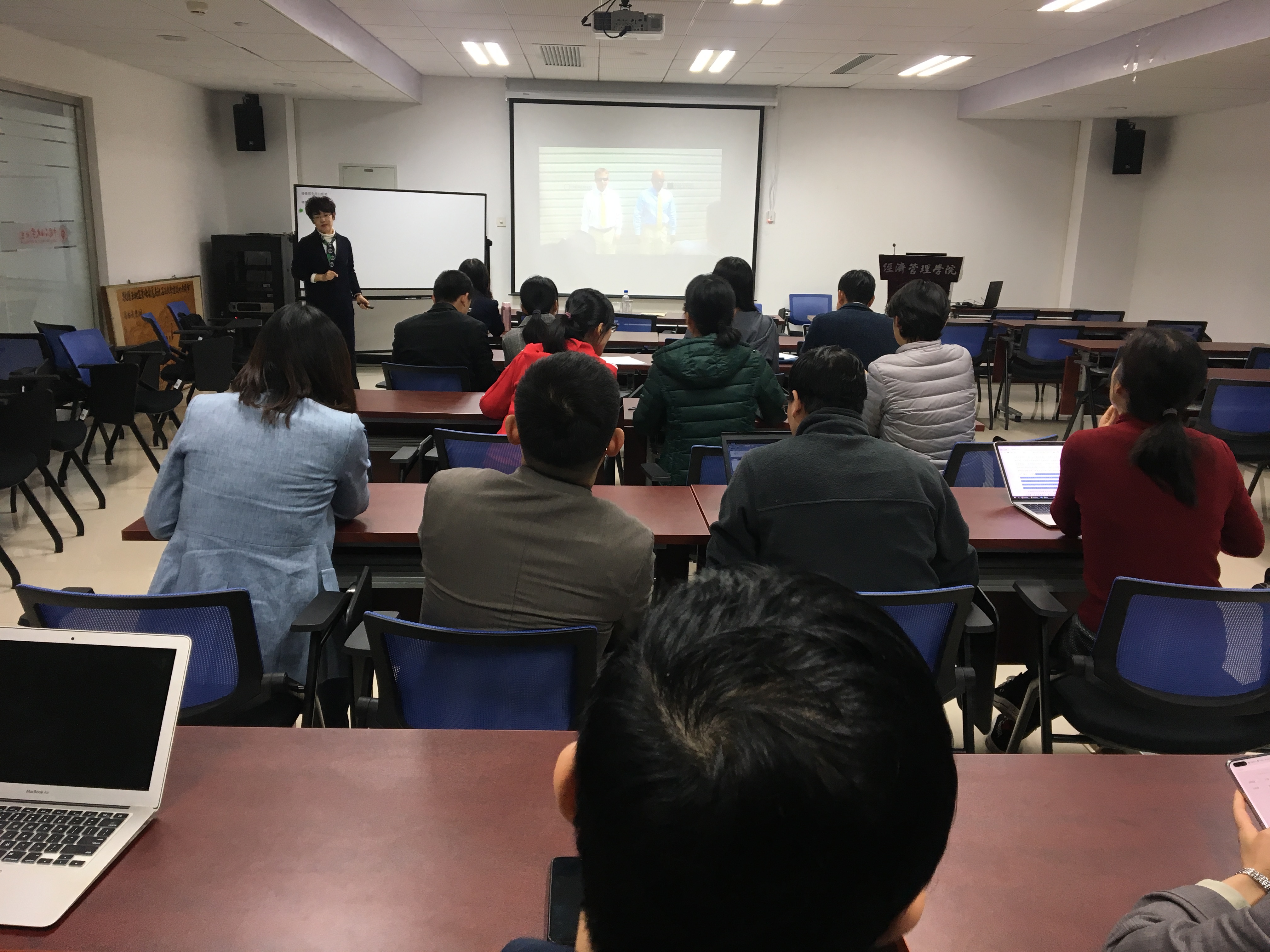 dcb5506fb710461ea276b8901f3ccaef.jpg dcb5506fb710461ea276b8901f3ccaef.jpg