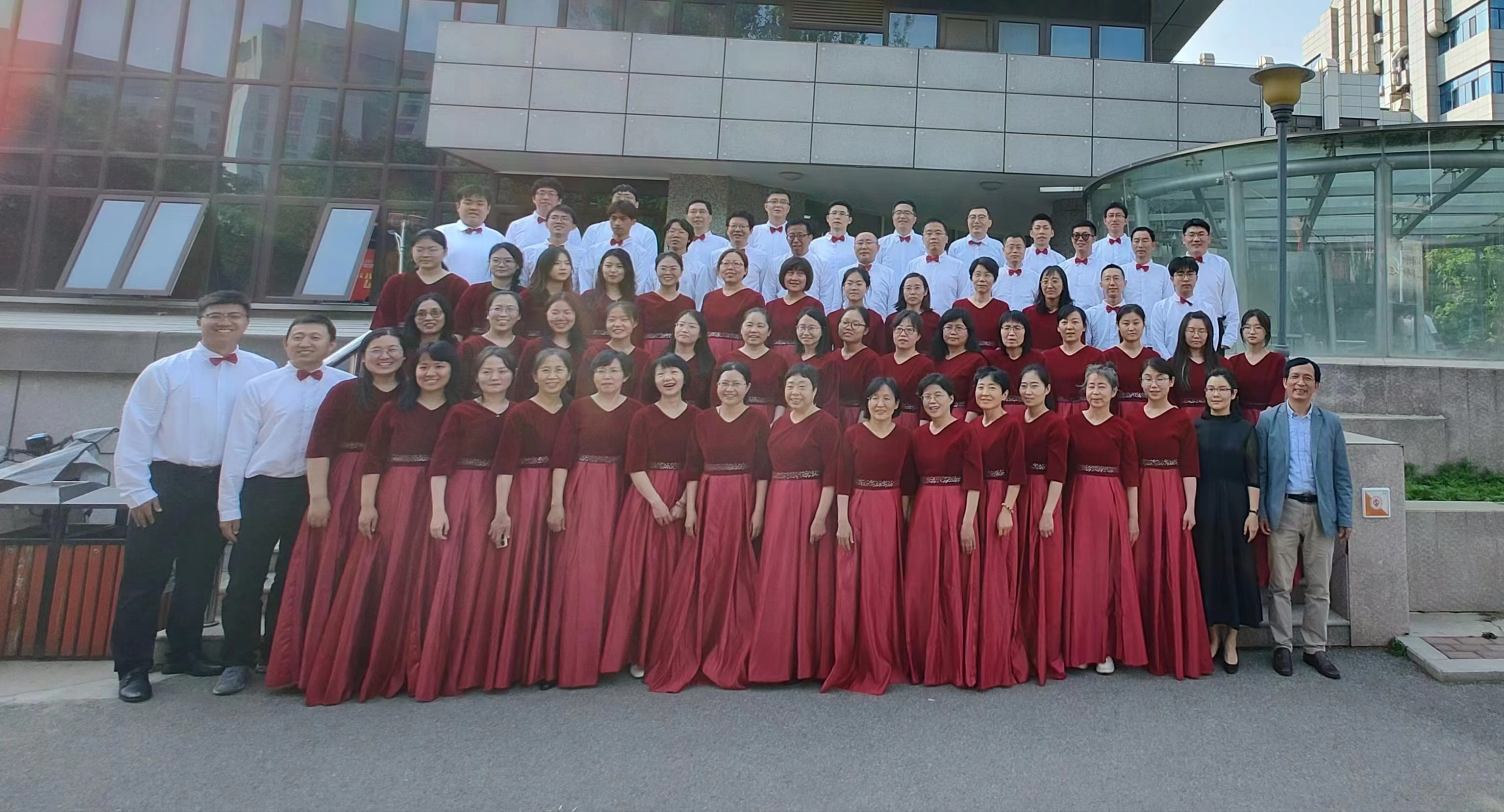 合唱集體照.jpg