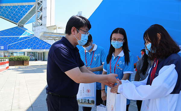 ae58a2c8f77e4f0998ab15cf5a0d52e9.png 慰問品.png